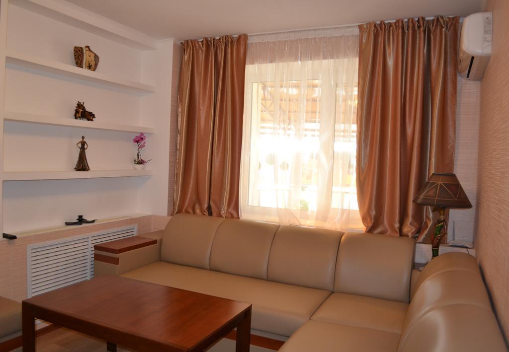City Hotel Gomel Exterior photo