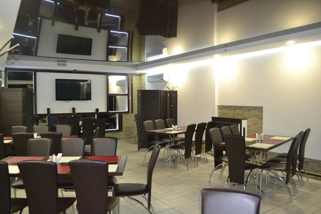 City Hotel Gomel Exterior photo